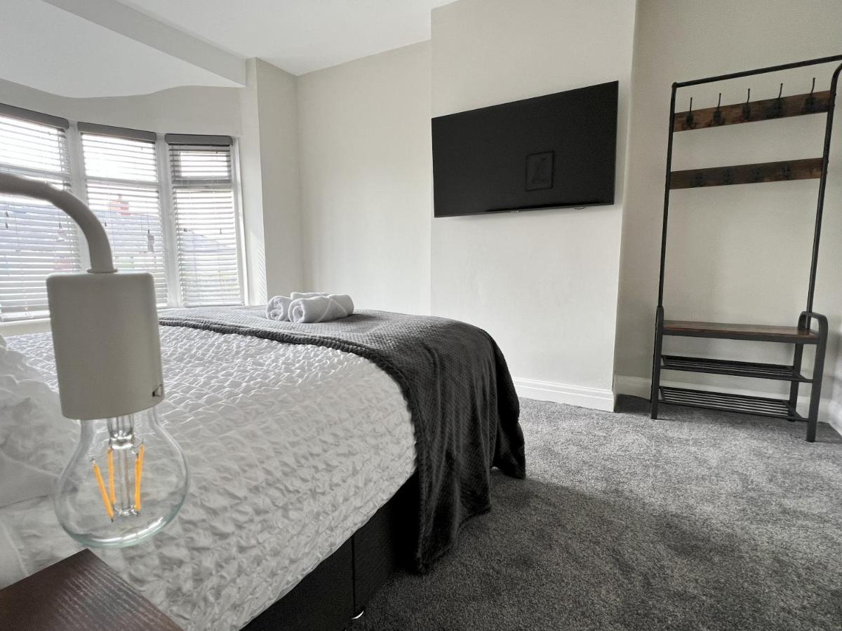 Kim Family Holiday Get-Away 4 Bedrooms 2 Baths Blackpool Exterior foto